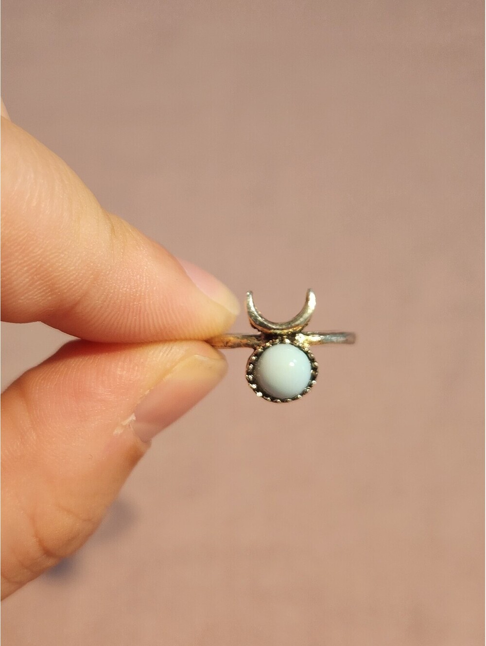 Vintage Style Silver Tone Ring with Crescent Moon and Light Blue Stone